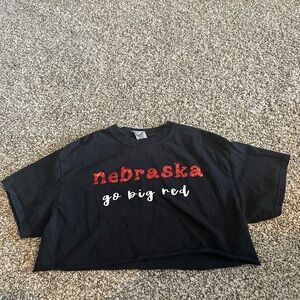 Gildan Black and Red Crop Top Casual Style